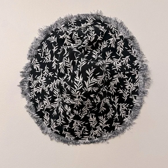 FRENCH CONNECTION | LEAF PRINT SUNHAT | Black & Ecru | NWT - Picture 12 of 12